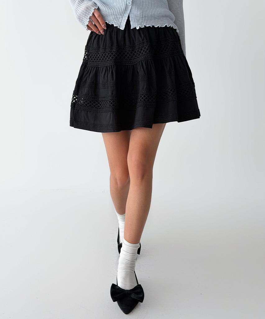 The Green Lab Punched Lace Tiered Mini Skirt [Black]