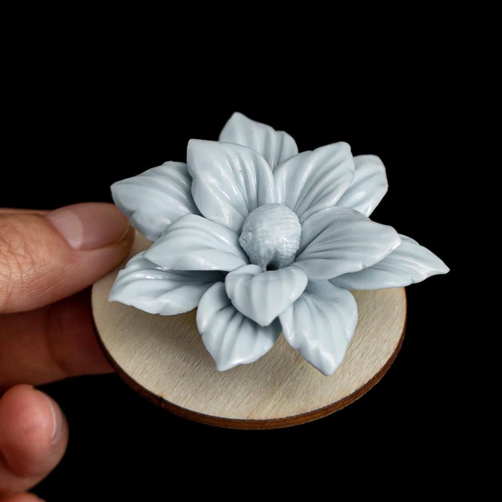 Xichun Handcrafted Ceramic Flower Spinner Incense Burner - Cultural Ornament for Desktop & Tea Table Decor