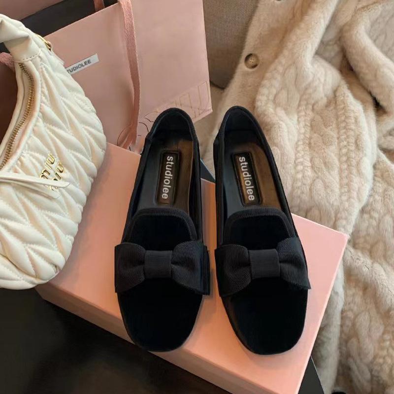 Spring New Niche Retro Velvet Flat-soled Single Shoes Commuting Sweetheart Miu's Home One-pedal Bow Loafers