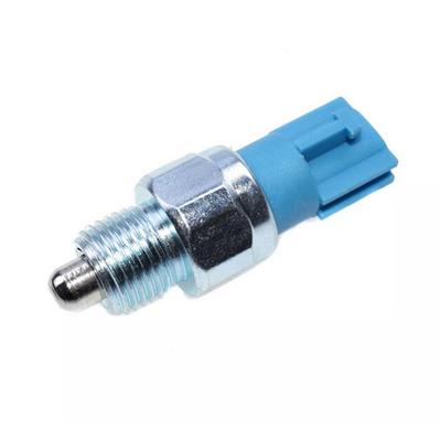 Dispositivos eléctricos para coche – Interruptores