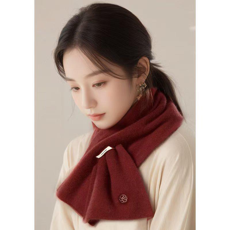 Luxurious Women's Red Cashmere Wool Scarf - Cozy Autumn/Winter Neck Warmer & Perfect Gift for Mom or Elders