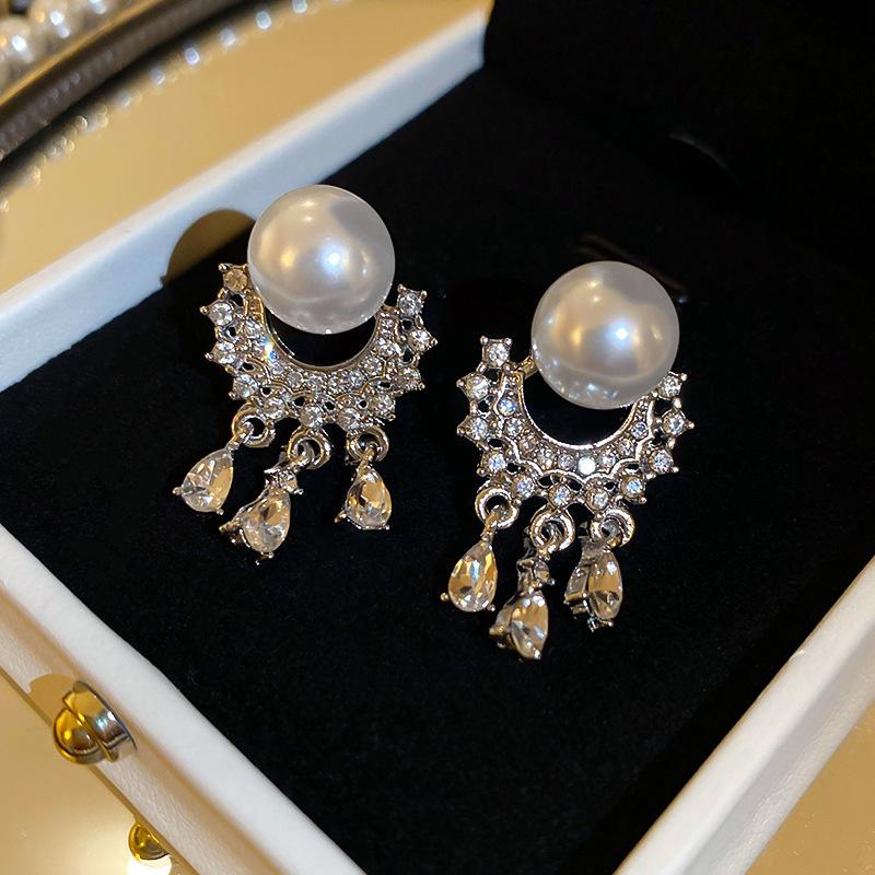 European and American tassel long pearl earrings light luxury high-end stud earrings temperament cold wind trend retro earrings