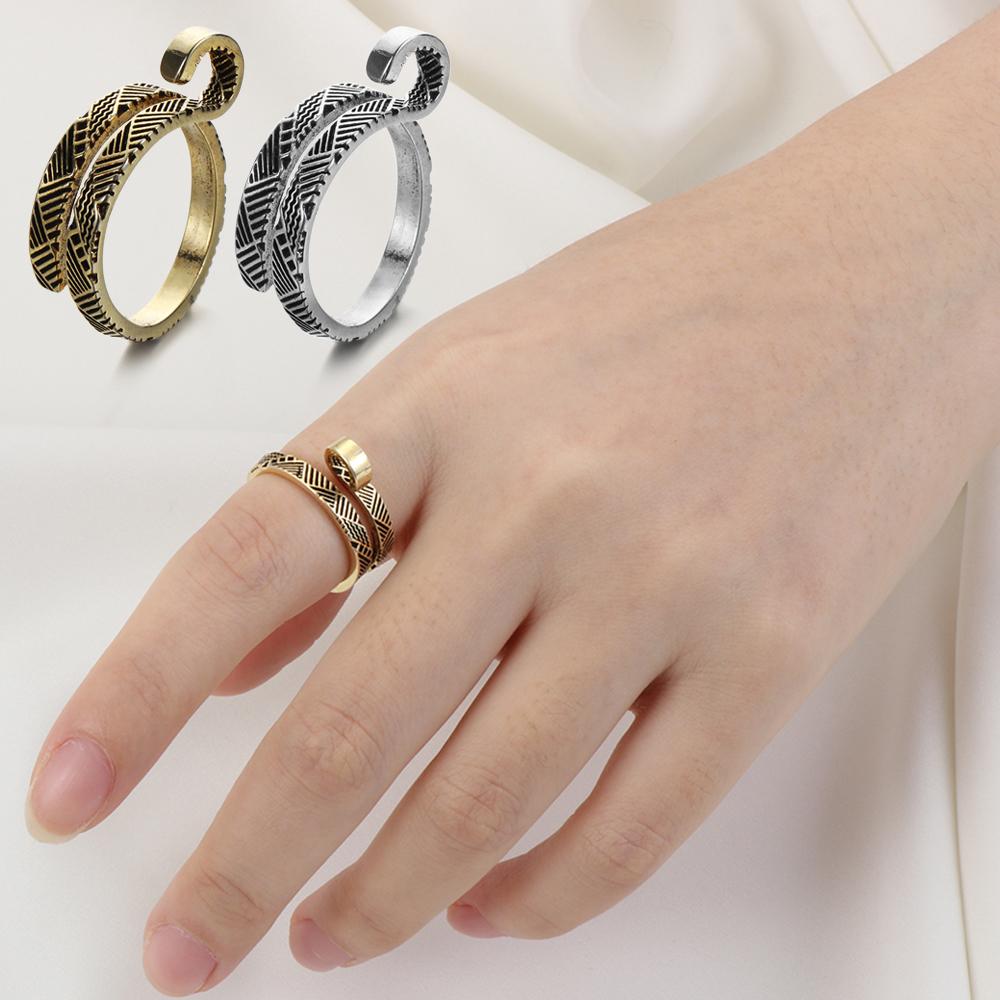 1 Pc Adjustable Knitting Loop Crochet Multi Style Metal Loop Knitting Ring Finger Wear Thimble Yarn Guides Sewing Accessories