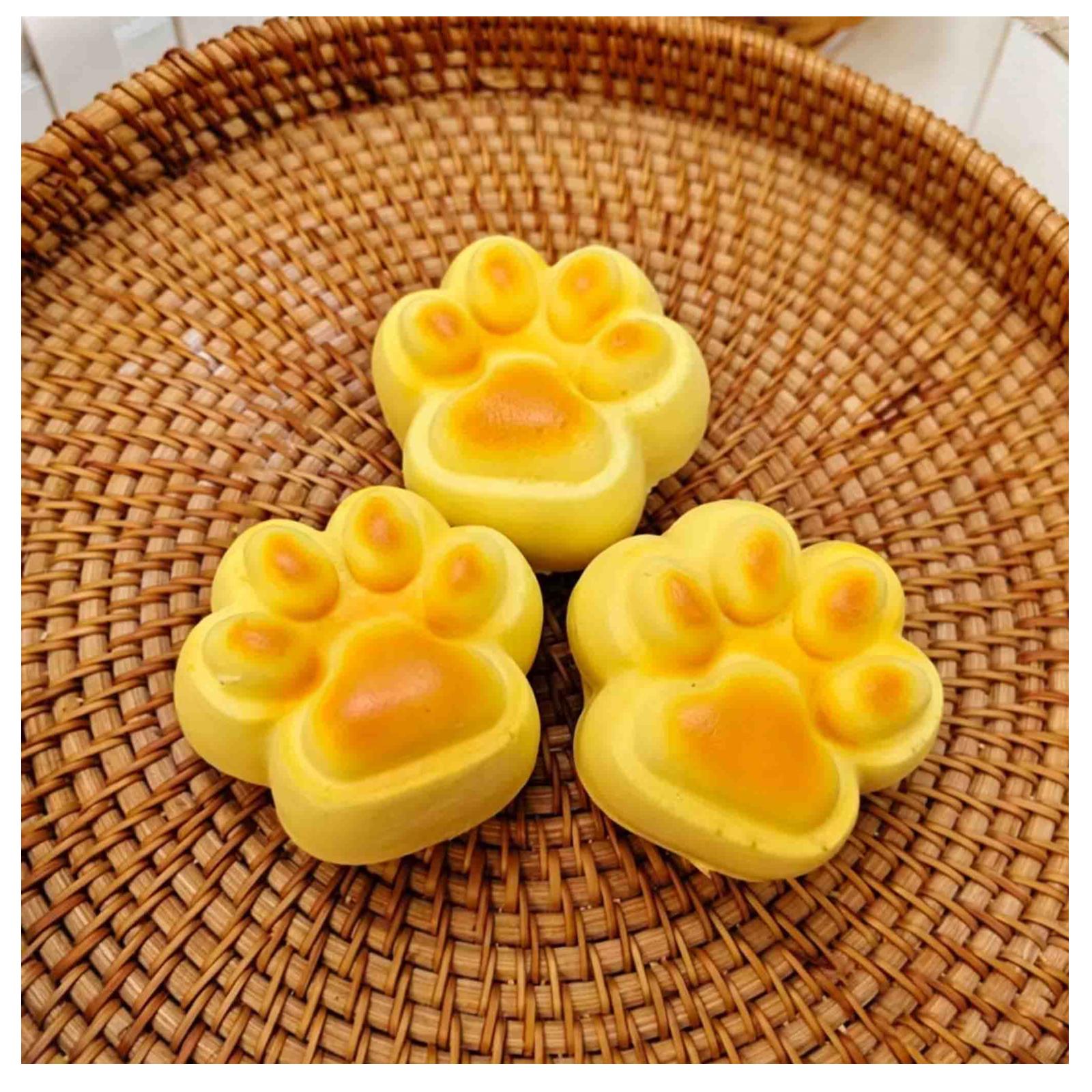 

Stress Relief Squeeze Toy Realistic Bread Cake Slow Rising Soft Squishy Toy for Adults and Kids Sensory Play and Anxiety Reduction One Size