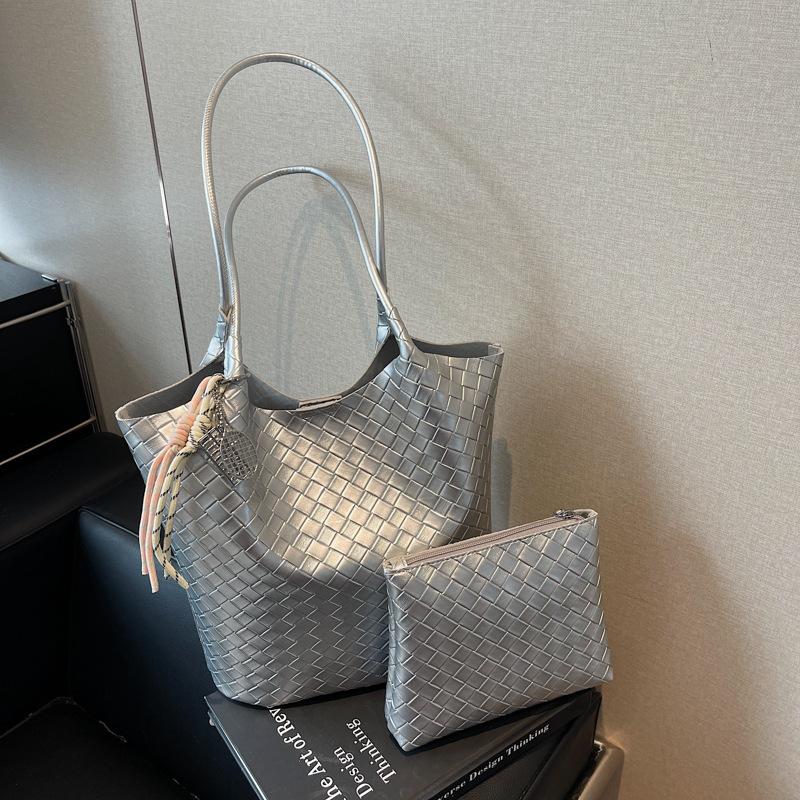 Spring New Textured Woven Pattern Commuting and Leisure Large Capacity Tote Bag Solid Color Simple Handheld Mother and Child Bag