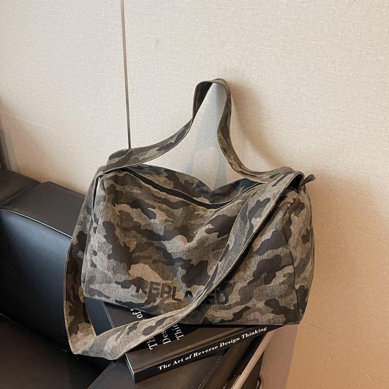 Lässige Ausflugs-Umhängetasche mit großem Fassungsvermögen, Herbst und Winter neu, Sport-Fitness-Tasche 2025 Herren- und Damen-Reisetasche