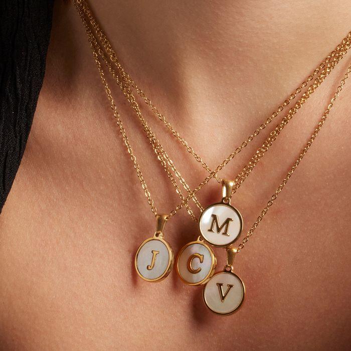 Collier - LUXENTER - Alphabet V - Nacre blanche - Or jaune 18K - 42 cm + 3 cm d'extension