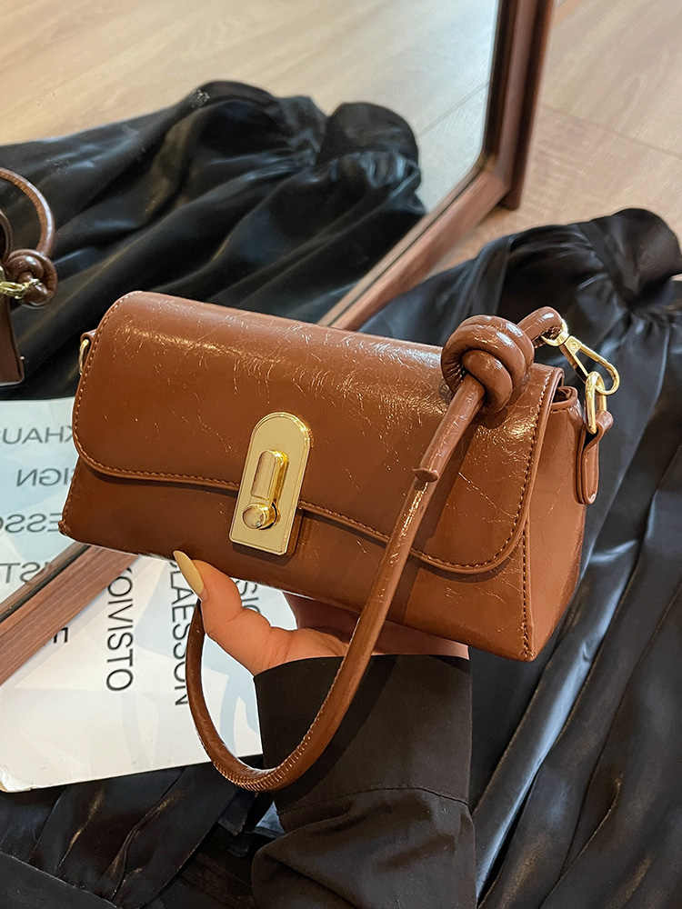 Retro Wine Red Small Square Bag Women's Autumn Winter Versatile 2025 New Single Shoulder Bags Fashion Solid Color Crossbody Pack