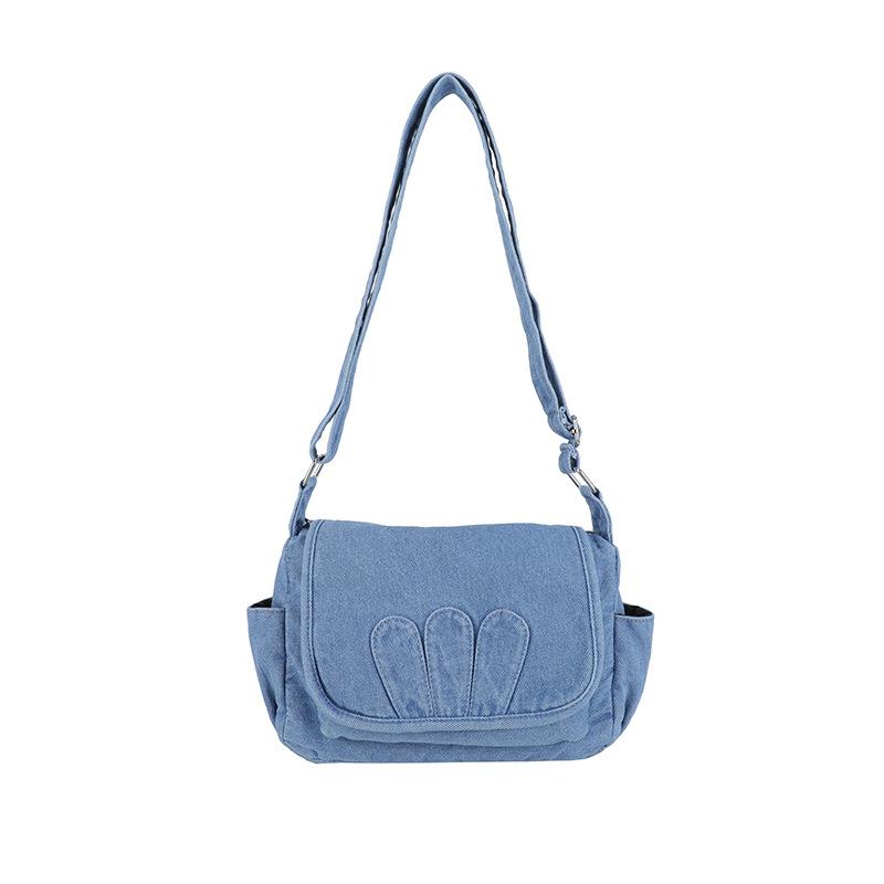 

Denim Crossbody Bag for Women – Fashionable Adjustable Strap – Perfect for Casual, Streetwear & Daily Use світло-синій колір