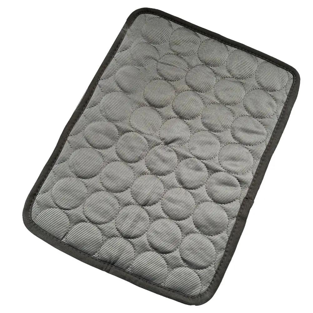 

Охлаждающий коврик для питомцев Подстилка для сна для собак Прохладный ледяной шелк Аксессуары Матрас для животных Кровать Подушка для мелких питомцев Холодная Влагостойкая Su C5q9