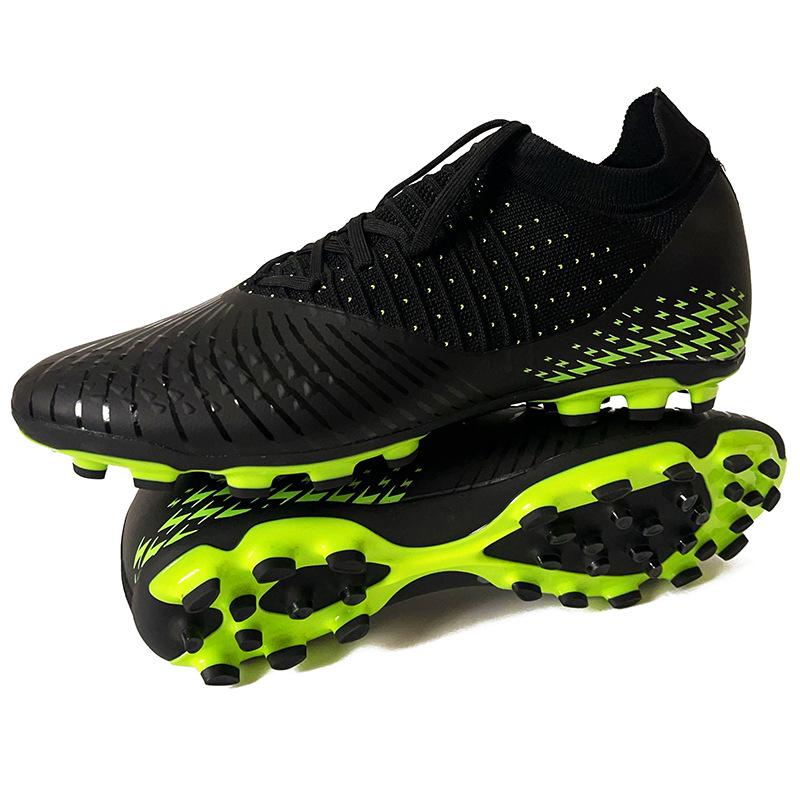 

New seamless fly-woven football shoes men s low-top artificial flat long nails AG adult youth student training men 37