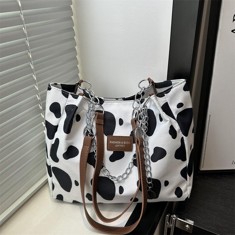 

Женская сумка подмышку большой вместимости Новая модная трендовая сумка через плечо Повседневная универсальная сумка-тоут для поездок на работу