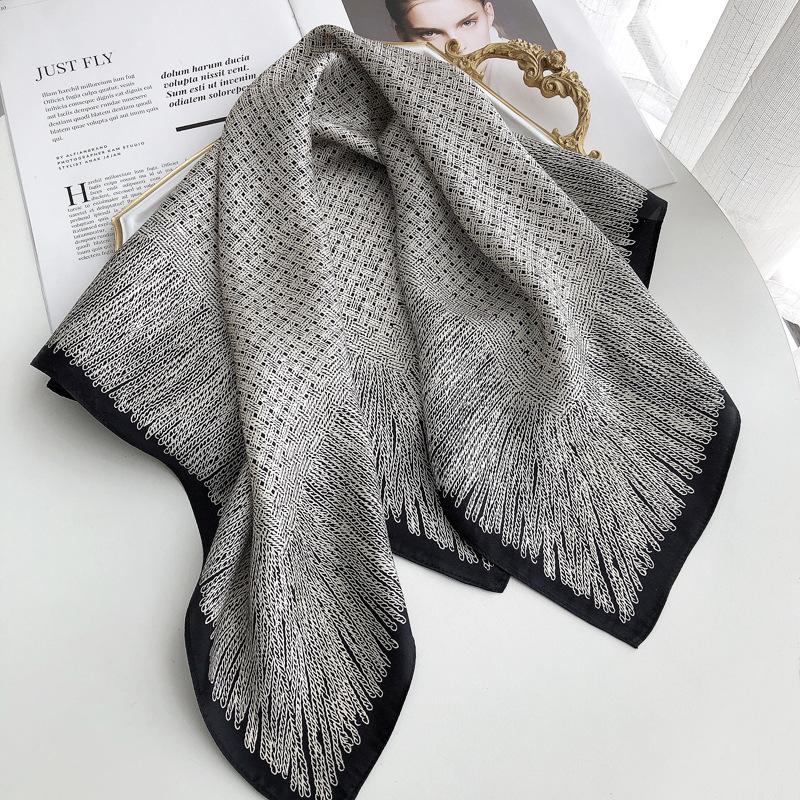 Classic black and white Korean ins style, silk scarf female Korean version versatile autumn style foreign style fashion 70 square scarf silk 70-70cm