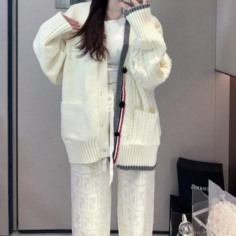 College style loose neck sweater jacket women's autumn and winter new soft waxy versatile contrasting color twist cardigan