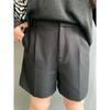 Calças e saias – Shorts