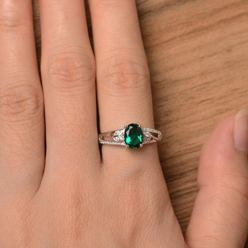 Damenring mit grünem Smaragd-Edelstein, Ovalschliff, Mai-Geburtsstein, 925 Sterlingsilber, Versprechen-Statement-Ring für Verlobung und Jubiläum