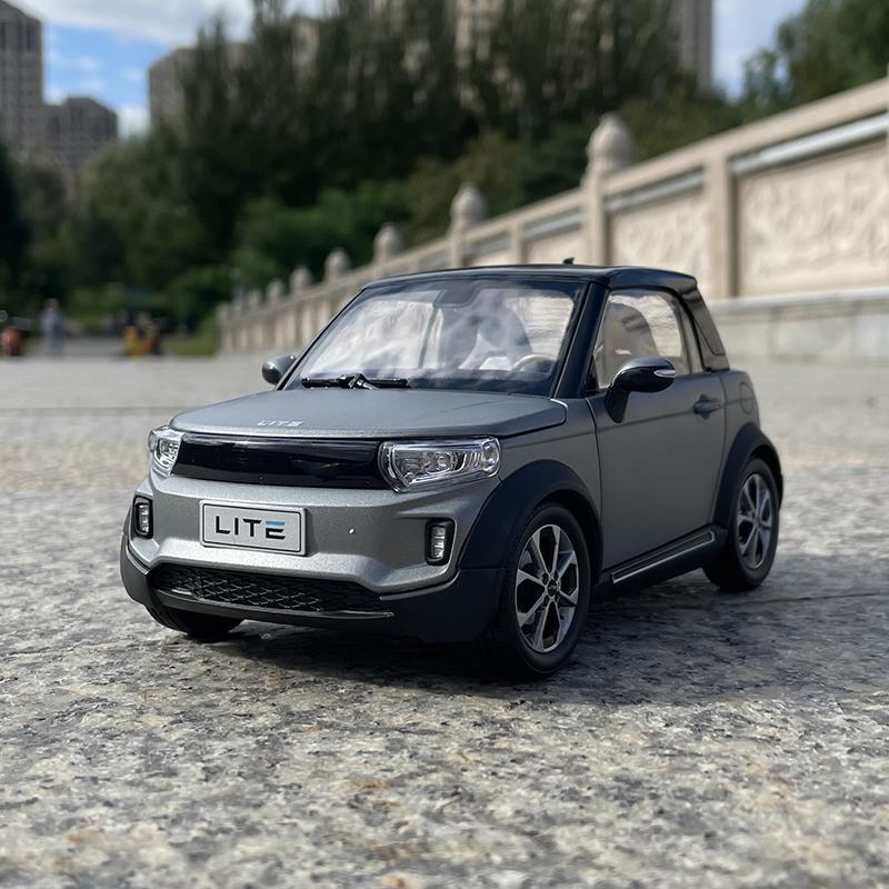 1:18 BAIC New Energy LITE afcfox Высокодетализированная литая модель автомобиля Металлический сплав Модель автомобиля Детские игрушки Коллекция Подарки
