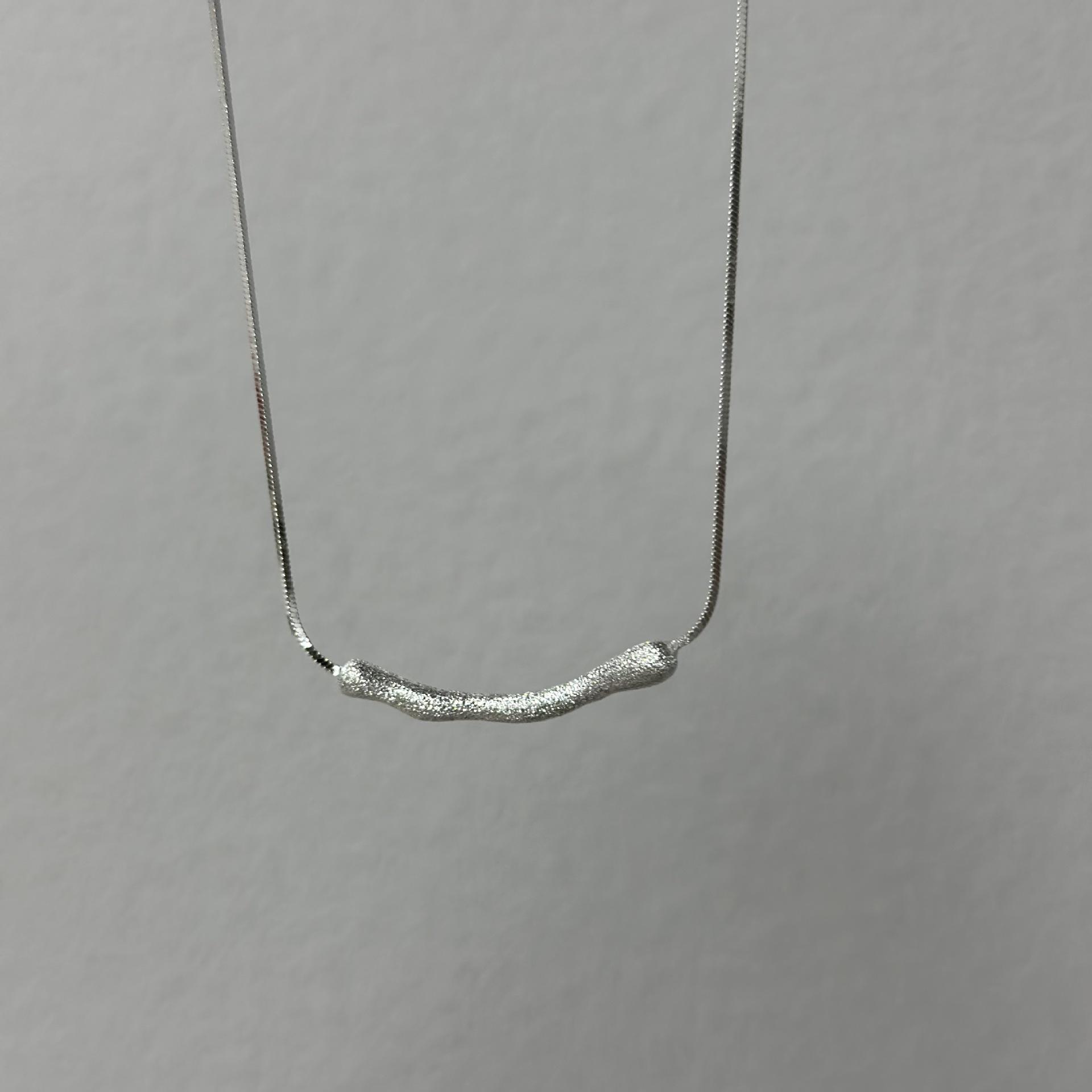 S925 Sterling Silver Irregular Glitter Sand Necklace for Women - Unique Wrinkled Design Clavicle Chain. 925 Silver