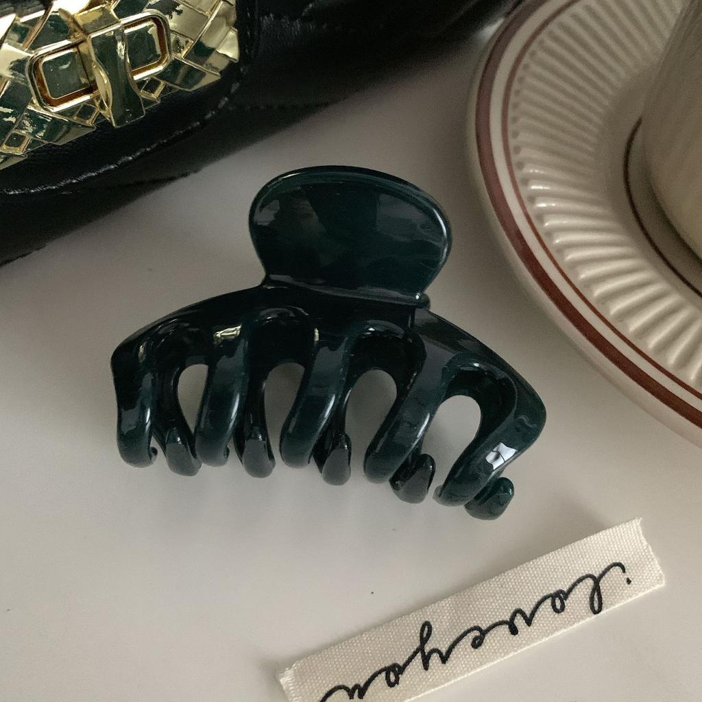Fashion Women Hair Claw Elegant Colorful Solid Color Claw Clip Girls Hair Barrettes 7cm Hair Clips Hair Accessories  New