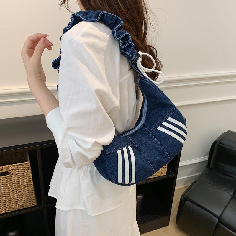 Fashion Denim Hobo Bag Ruched Strap Striped Design Zipper Closure Casual Shoulder Purse for Women