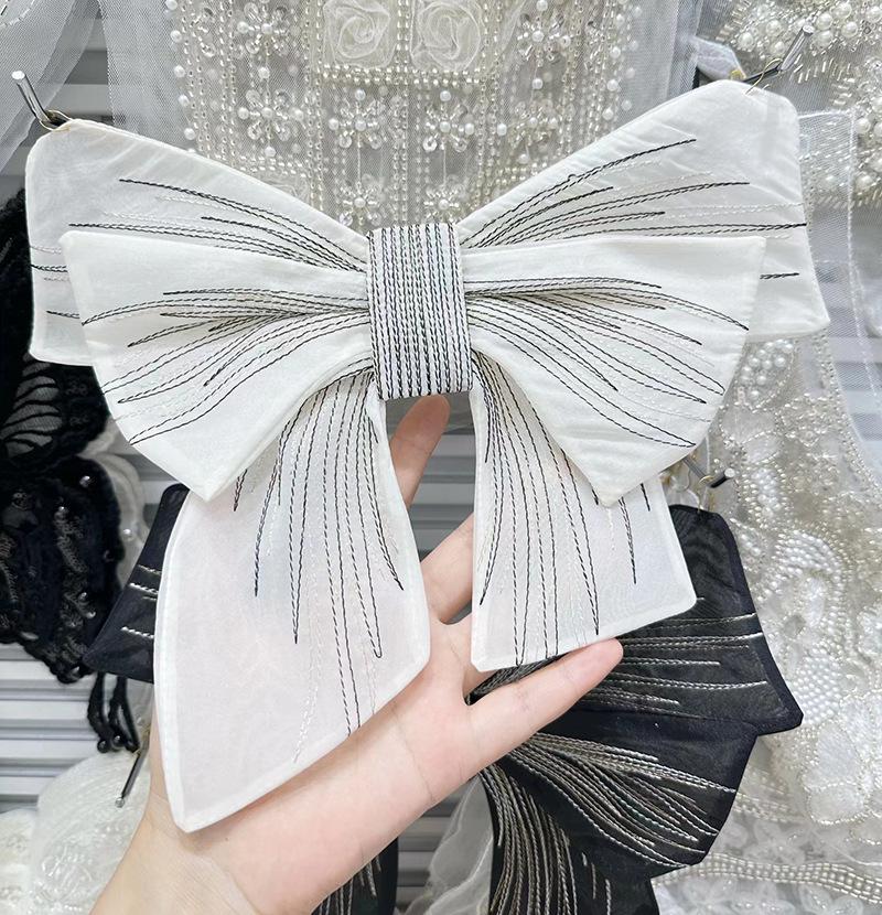 

2023 Модная двухцветная вышитая 3D-кружевная нашивка с бантом для женской одежды