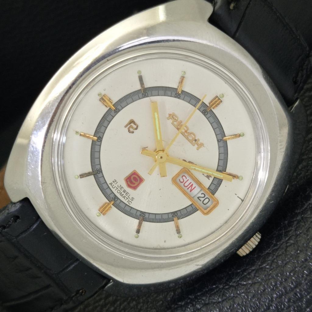 RICOH R31 AUTOMATIC VINTAGE JAPAN MENS SILVER COLOR DIAL WATCH a701940-5 R207-a701940