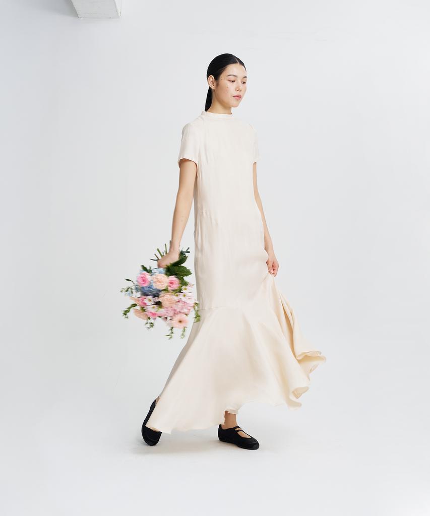 Haipeogeullipeu Ripple Maxi Dress