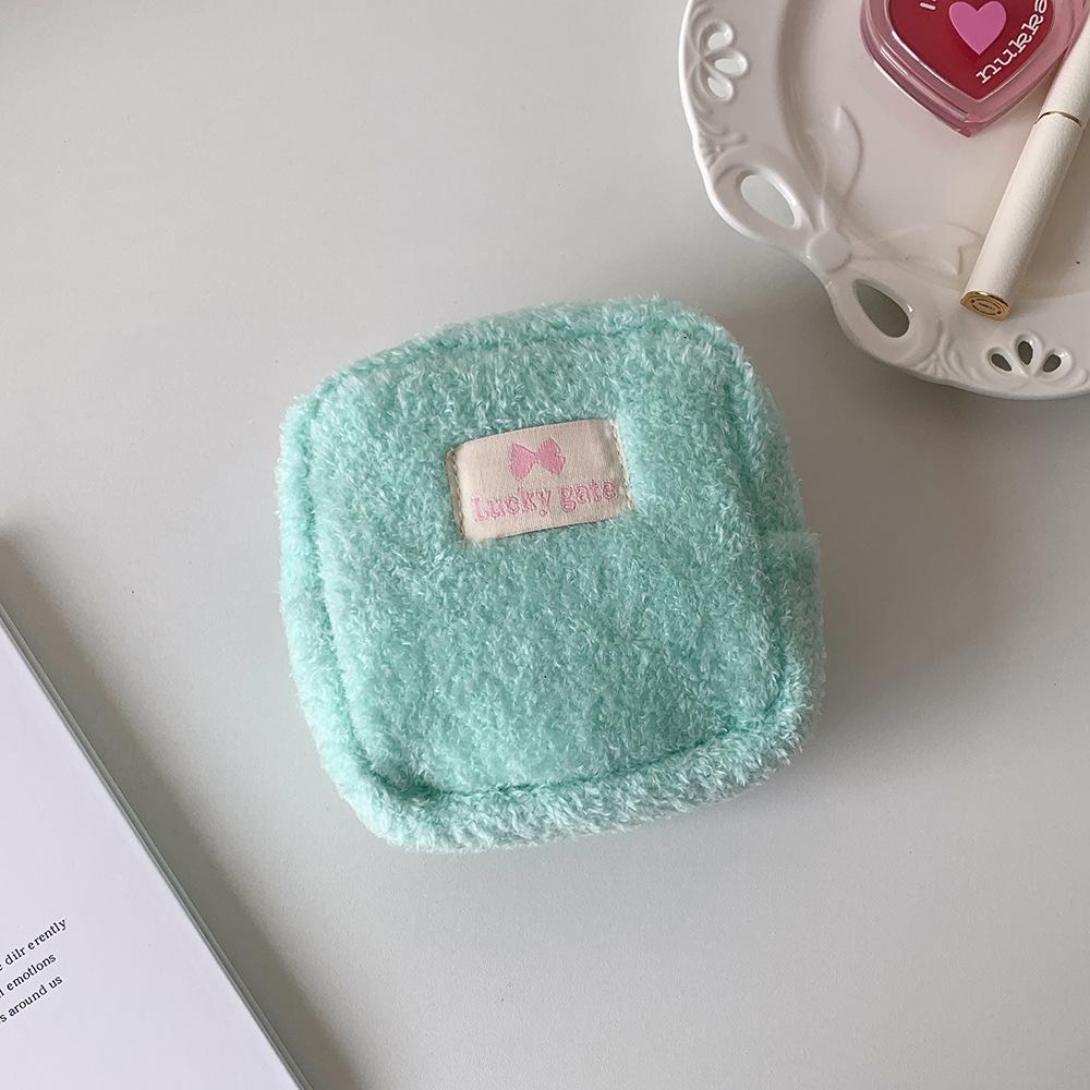Ins Plush Square Makeup Bag Small Cosmetic Organizer Student Earphones Data Cable Storage Bag Travel Organizer Bags Toiletry Bag