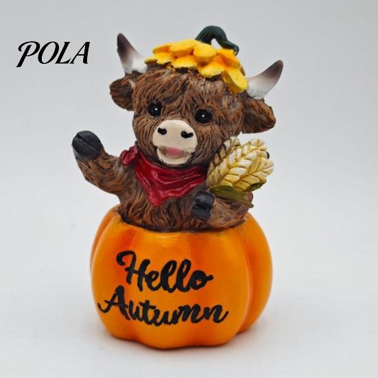 Desktop Pumpkin Sculpture Highland Cow Ornament, Resin Figurine Decorations, Creative Halloween Home Decoration Table Centerpiece for Autumn