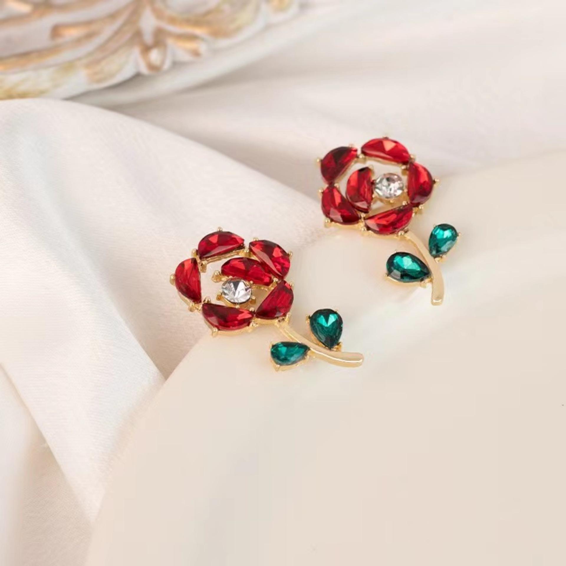 Sweet Diamond-Studded Flower Stud Earrings - Hepburn Style, Minimalist Luxury Jewelry