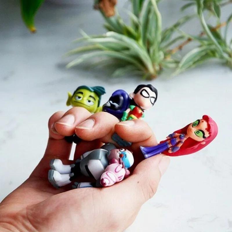 Non-Toxic Teenage Titan Attack Mini Beast Children Steel Spark Crow Toy Doll Model Ornaments Anime Figure Anime Birthday Gifts Children'S Toys
