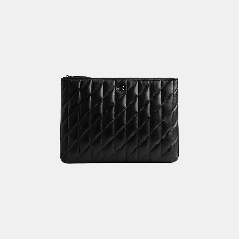 

COACH Women s Quilted Lambskin Clutch Bag