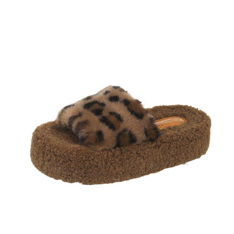 Autumn and winter leopard print fluffy slippers women, European and American fashion outer wear fluffy slippers thick-soled home non-slip plush slippe