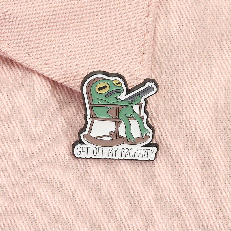 GET OFF MY PROPERTY Enamel Pins Cartoon Green Angry Frog in Chair Brooches Lapel Badges Funny Quotes Jewelry Gift for Friends
