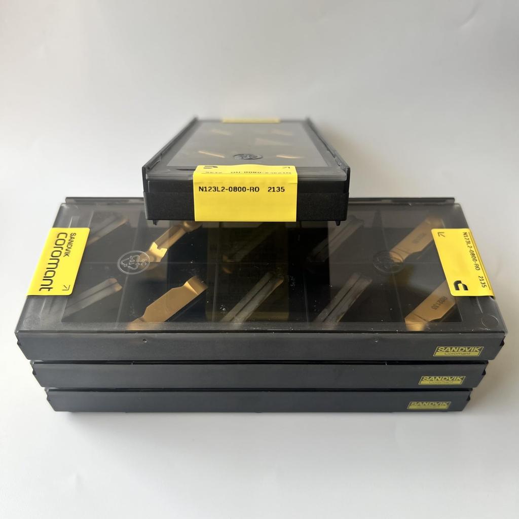 SANDVIK / N123L2-0800-RO 2135 / Original Swedish hard alloy blade 10 Pcs