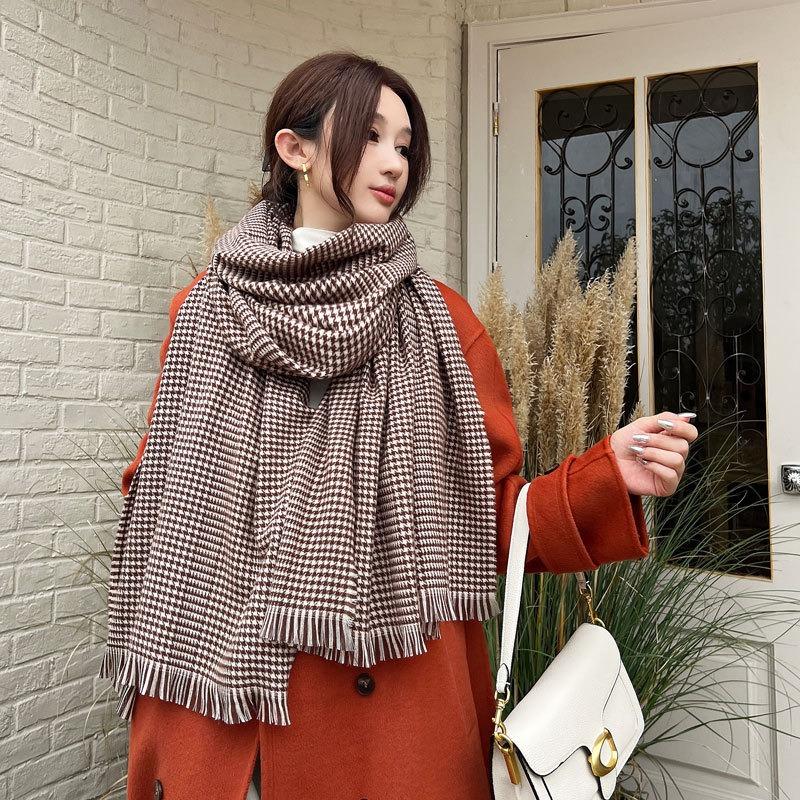 Autumn and Winter New Wool Scarf Women's High-end Jacquard Shawl Versatile Thickened Warm Scarf