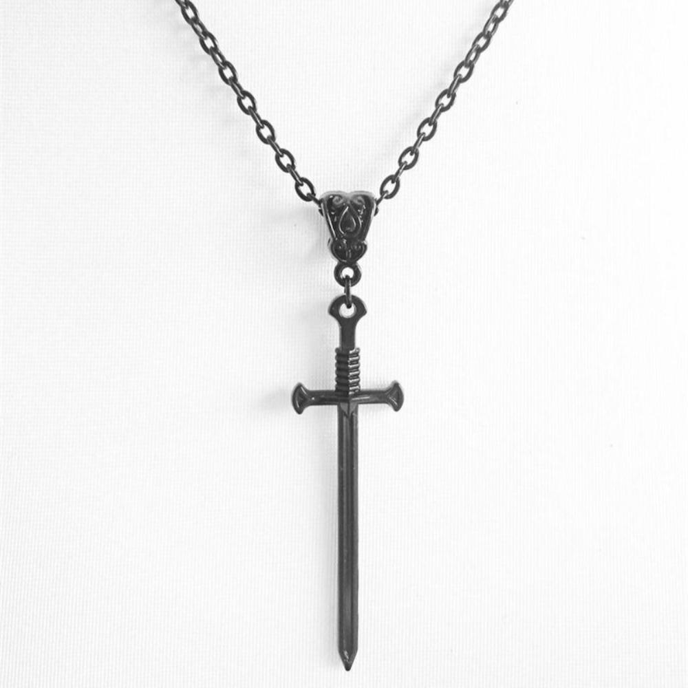 Collier Pendentif Épée Noire Aiguë Exquise Gothique pour Femmes Hommes Punk Fête d'Halloween Accessoires Bijoux Vampire Cadeaux