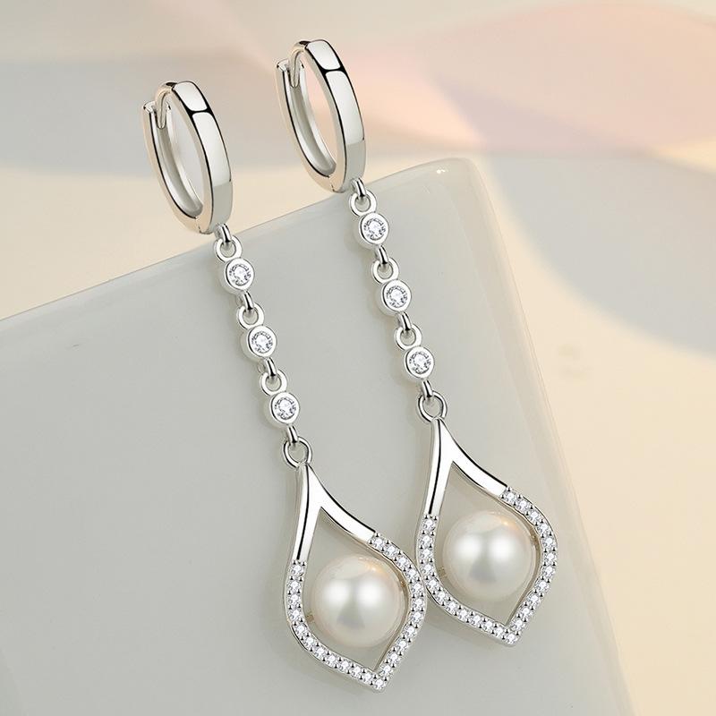 925 Sterling Silver Claws Stud Earrings with Crystal AAA CZ Stone Modern Design Fashion Versatile Accessories Women Jewelry