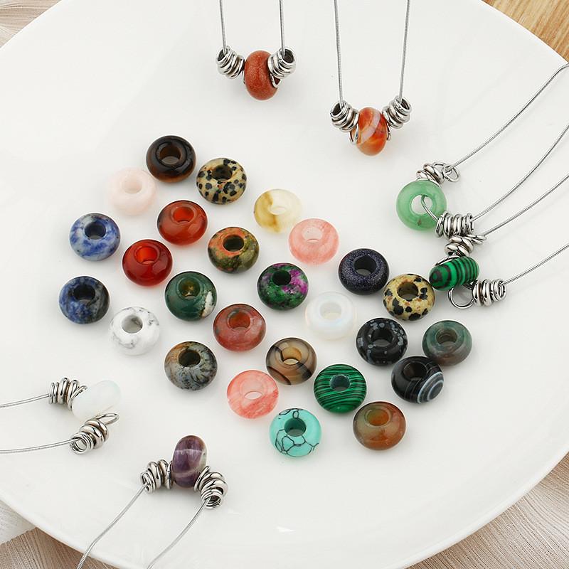 Elegant 2022 Natural Crystal Necklace For Women With Titanium Steel Clavicle Chain And Geometric Design For Stylish Gifts