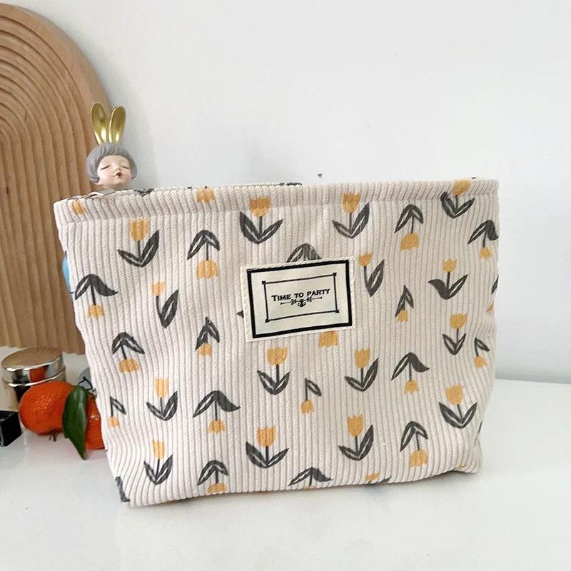

Women Corduroy Flower Handbag Cosmetic Makeup Bag Cases for Girls Portable Travel Storage Bag Zipper Wash Pouch Purse Organizer помаранчевий