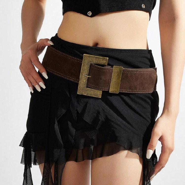 Trendiger, nietenbesetzter Kunstledergürtel, Länge individuell anpassbar, Unisex-Stil, ideal für Musikfestivals und Freizeit.