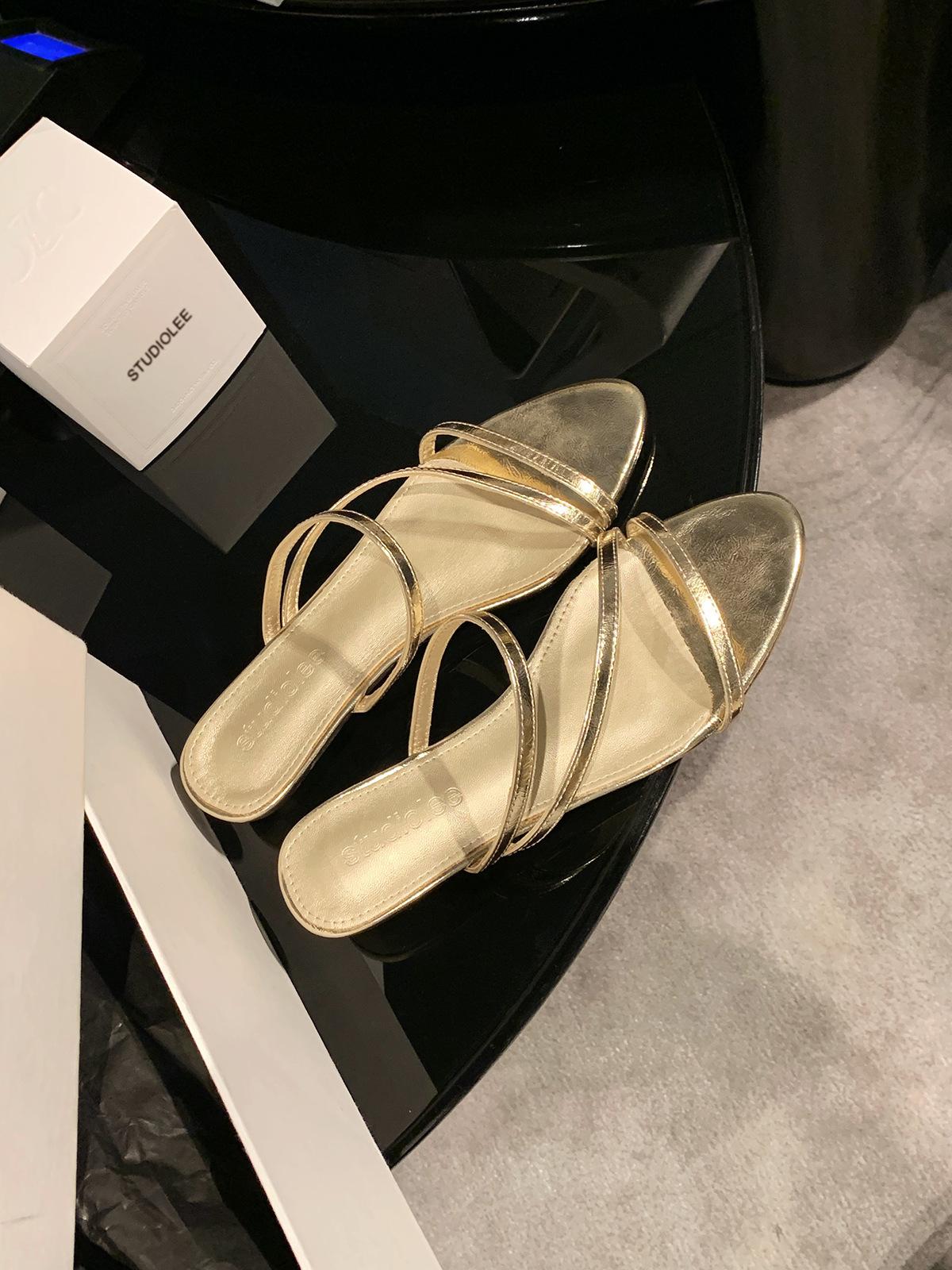 

Sheepskin grape mother French temperament pointed round head with slope heel open toe thin strap small and fashionable versatile sandals women 40 золотой