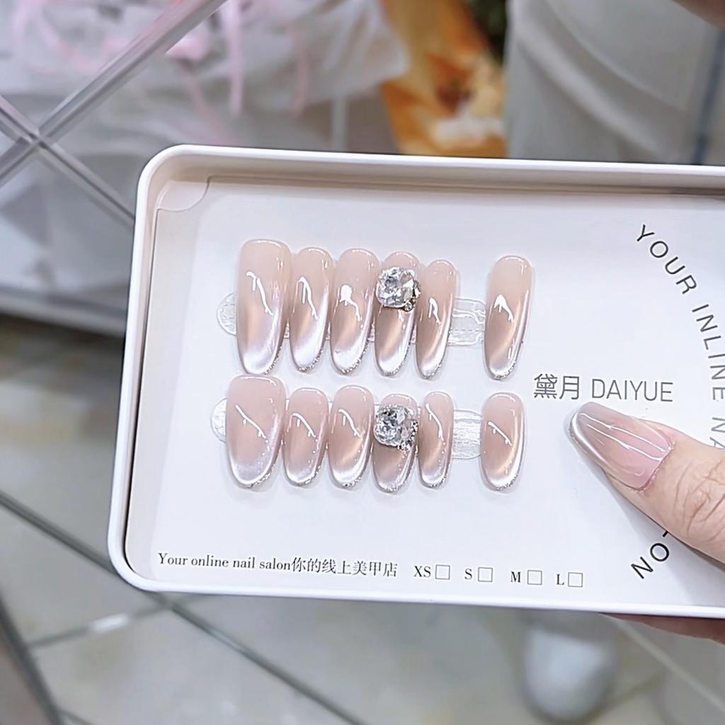 Handmade 12 Pieces of Armor-wearing Spring and Summer New Style, High-end Temperament, Long Cat-eye Nail Art Stickers