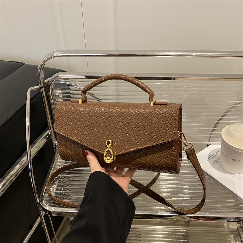 Niche design new woven women's bags, messenger bags, trendy handbags, small square bags, versatile shoulder messenger bags
