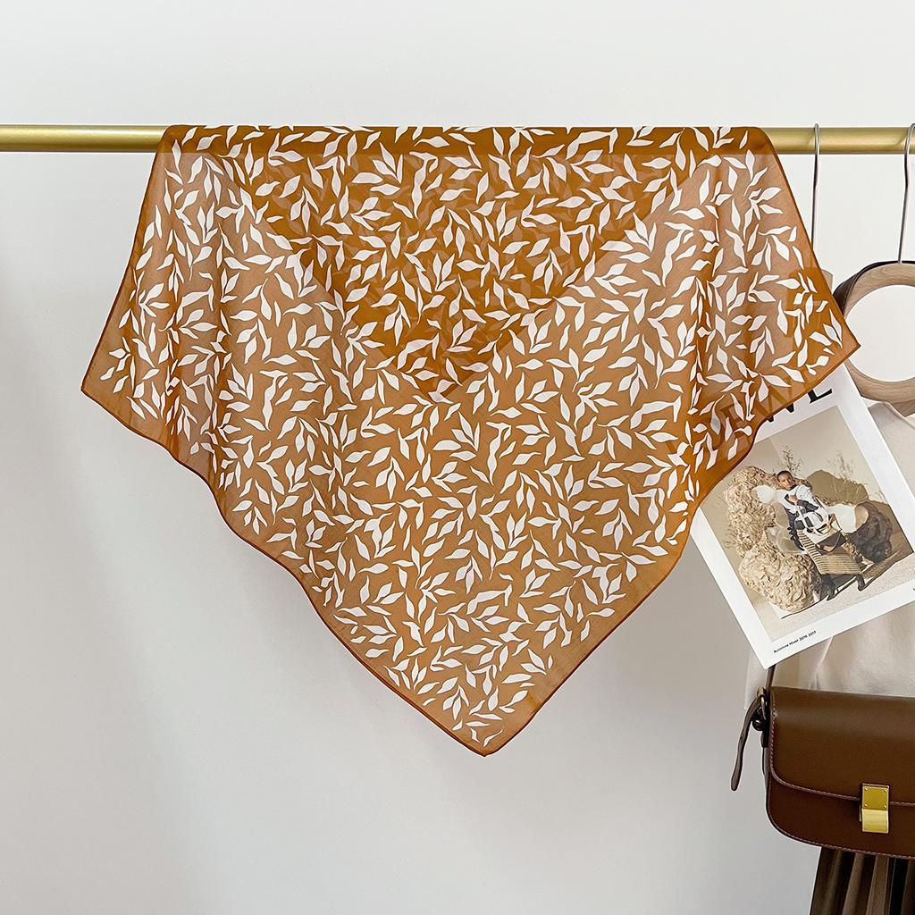 Spring And Summer Light And Breathable 65 * 65Cm Square Scarf Versatile Printed Mulberry Silk Cotton Blended Women'S Silk Scarf