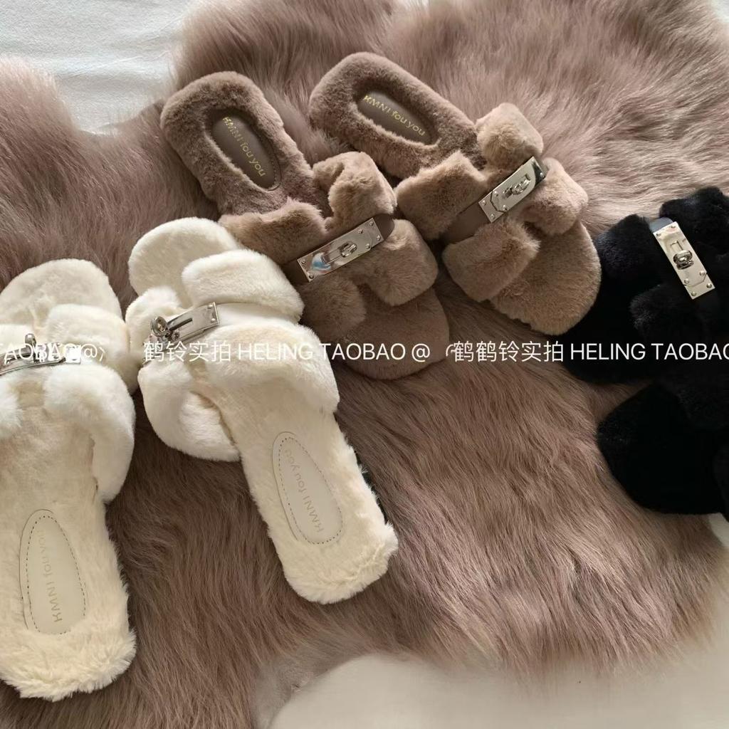 Internet-Berühmtheit flauschige Hausschuhe Damen tragen 2025 Herbst und Winter neu dicksohlige Ein-Wort-Schlepp kleine duftende Trend Plüschhausschuhe