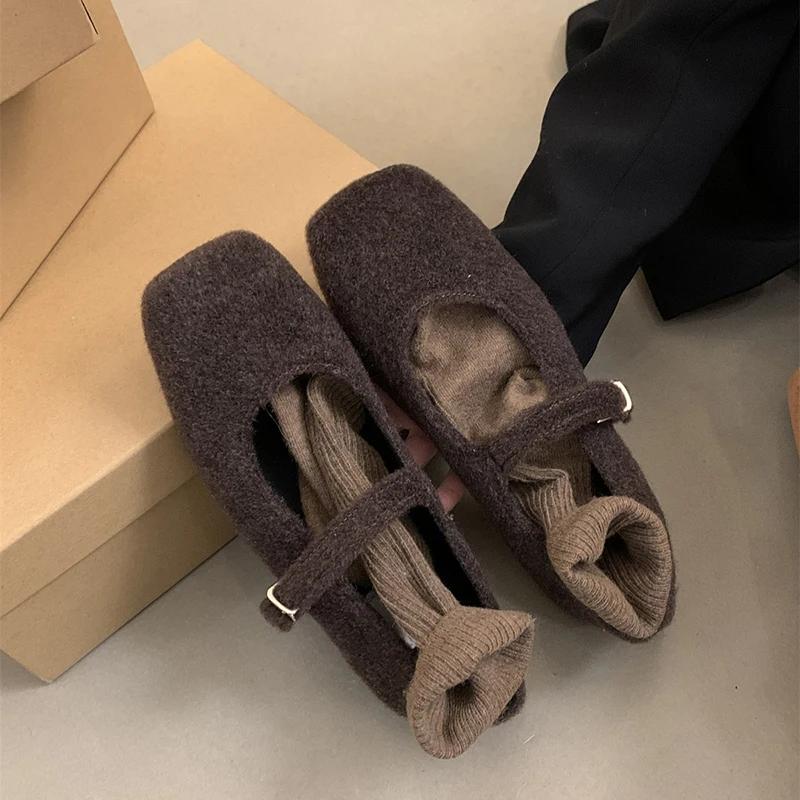 Fashion Women's Flat Mary Janes Shoes Square Toe Ballet Flats for Female New Fashion Buckle Strap Ladies Shoes Spring Autumn Mocasines