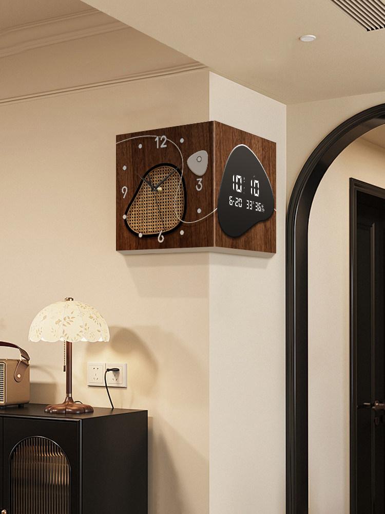 Simple Luxury Design Double-sided Wall Clock Retro Living Room Creative Electronic Clock Corner Hangs Wall Ornament Accessories