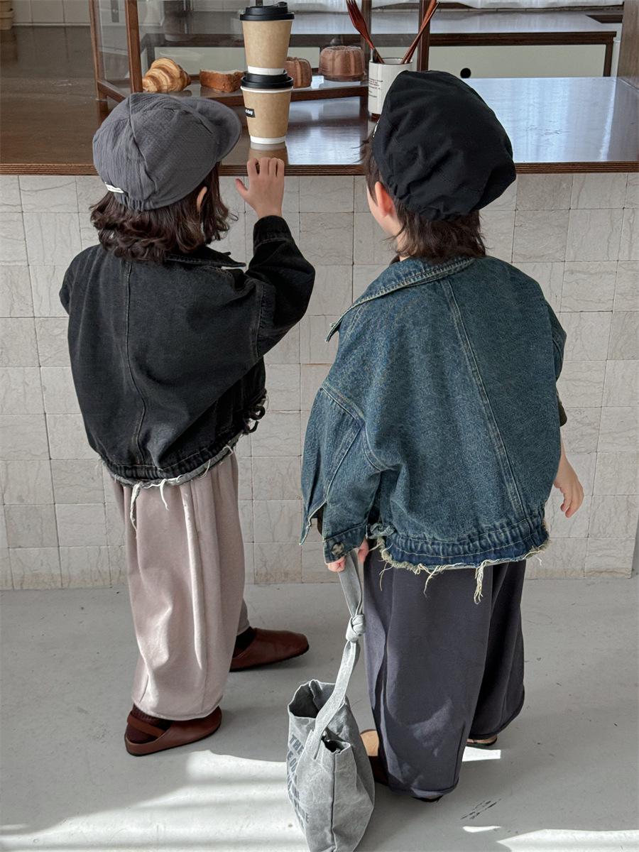 

Детская джинсовая куртка Jiaye 2025 с необработанным краем: Весенний ретро-лесной дизайн для мальчиков и девочек 110 cm