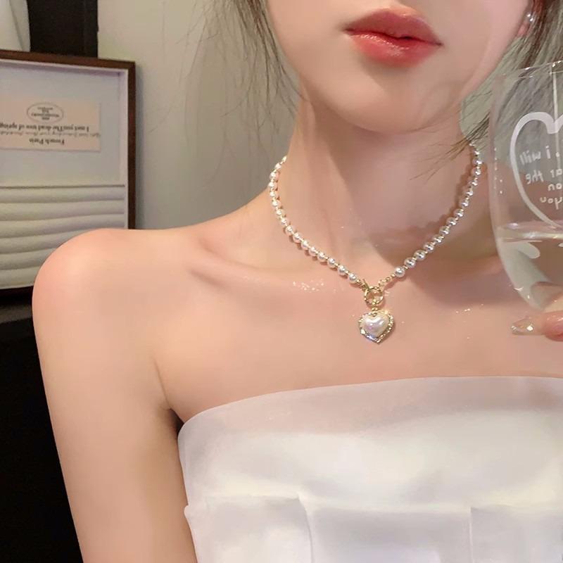 Korean Style Pearl & Butterfly Clavicle Choker Necklace for Women